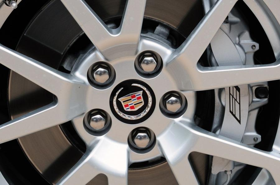  Cadillac CTS-V Wagon 2011 года  (фото 27 из 45)